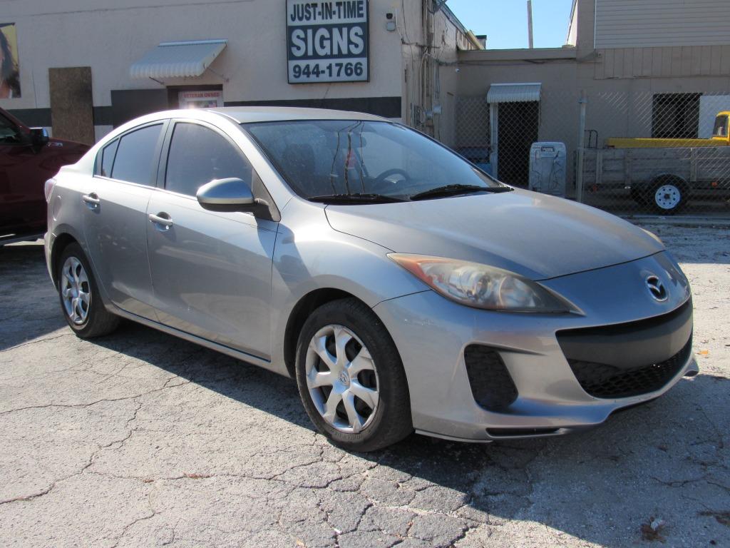 2013 Mazda MAZDA3