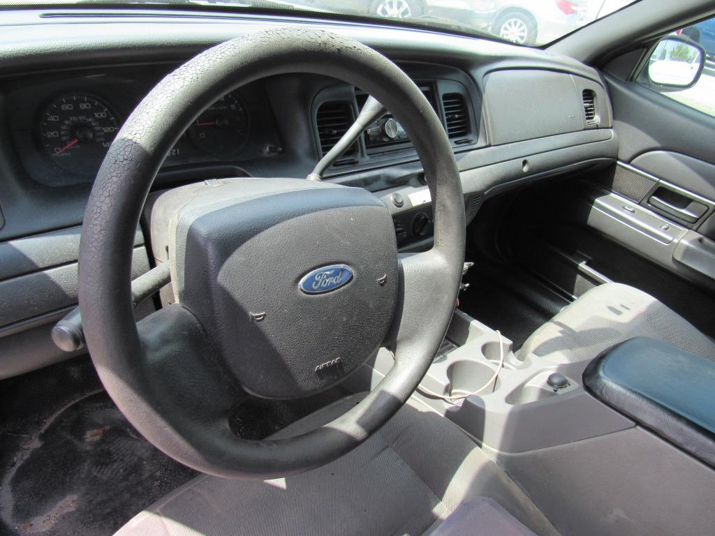 2007 Ford Crown Victoria - Photo 12
