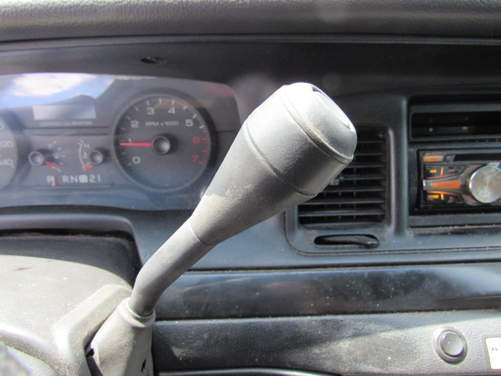 2007 Ford Crown Victoria - Photo 16