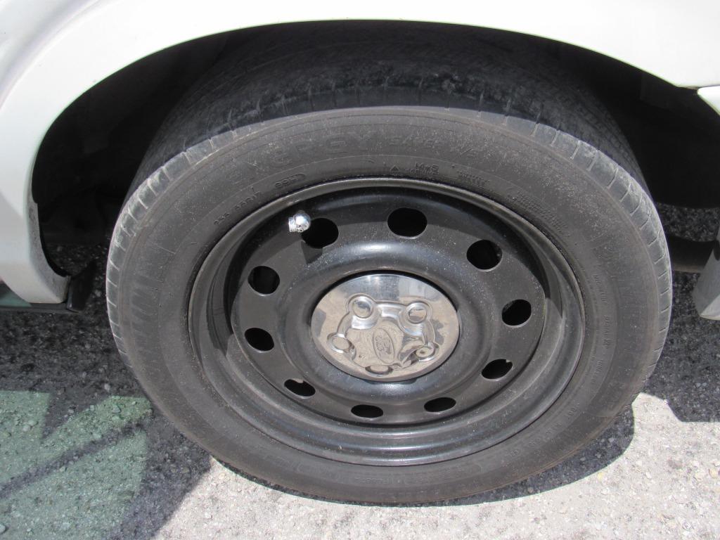 2007 Ford Crown Victoria - Photo 8