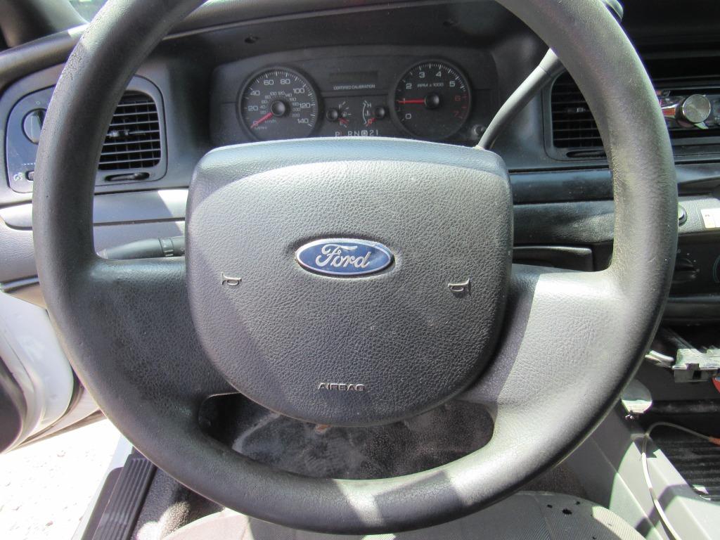 2007 Ford Crown Victoria - Photo 15