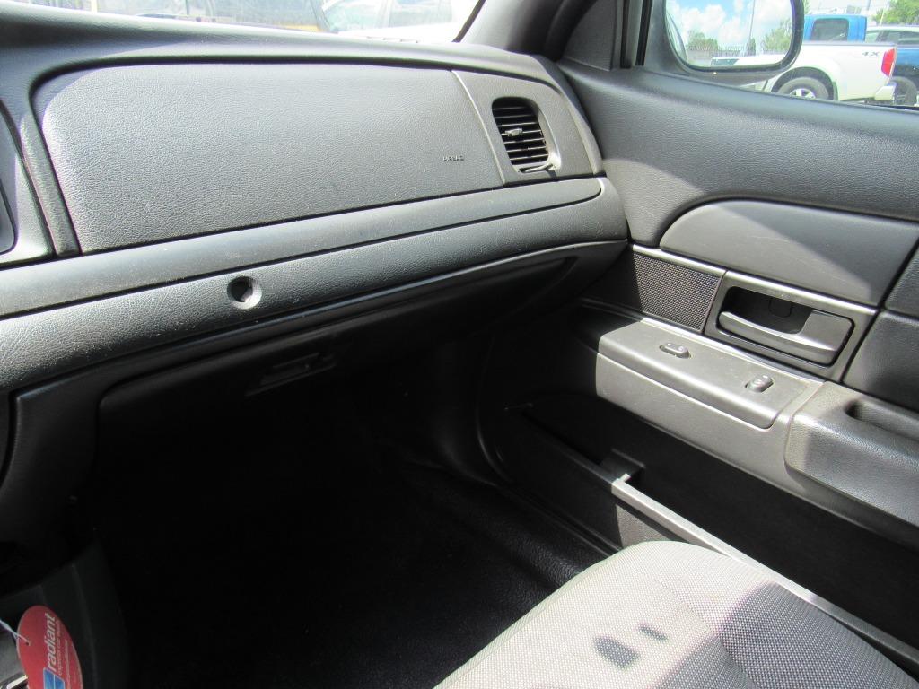 2007 Ford Crown Victoria - Photo 13