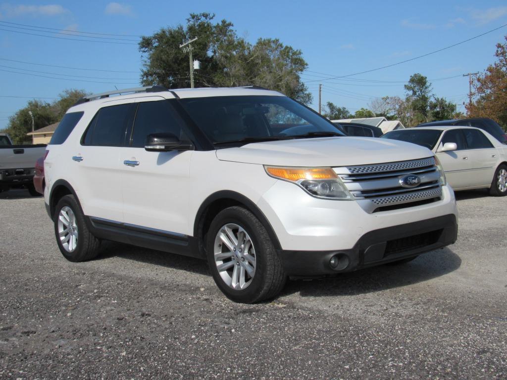 2015 Ford Explorer XLT's photo