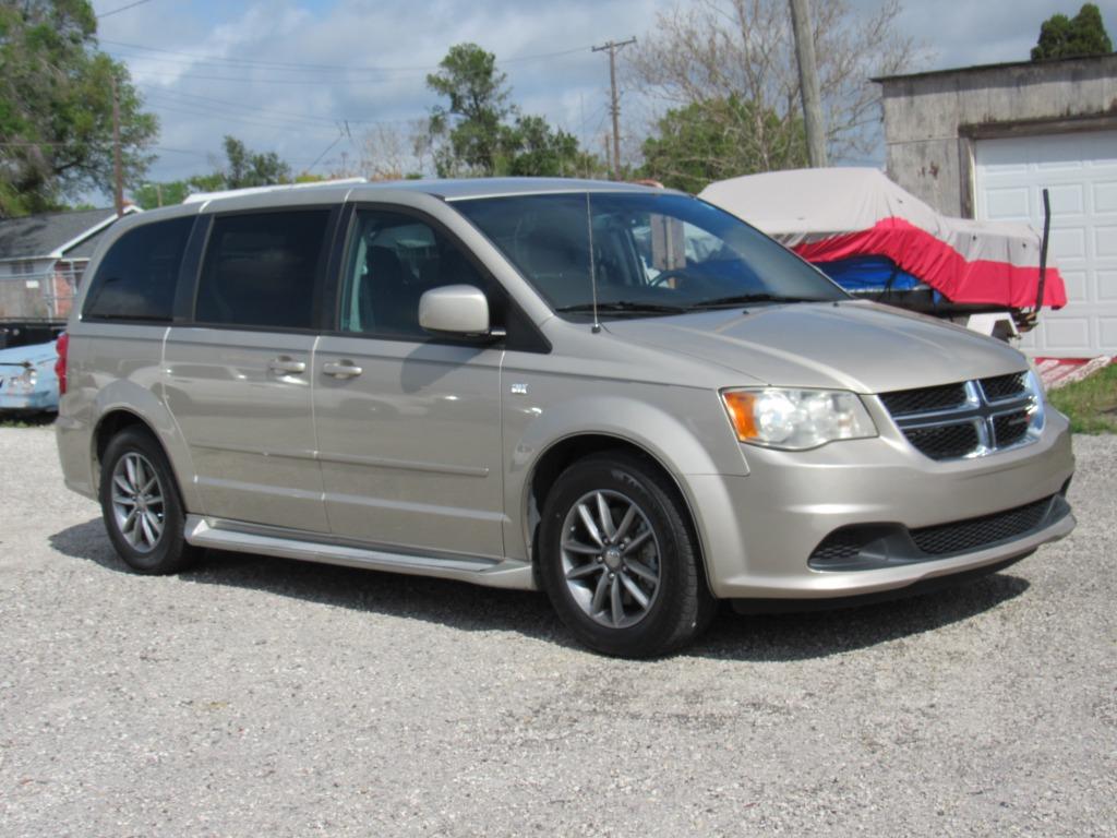 2014 Dodge Grand Caravan SE's photo
