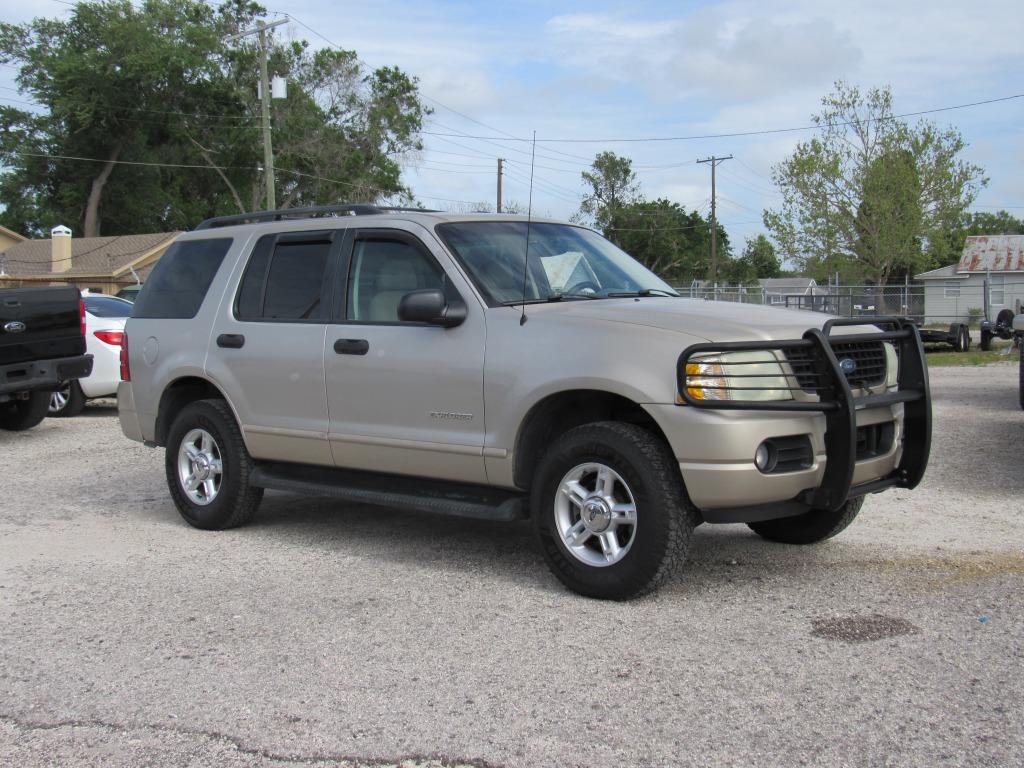 2004 Ford Explorer XLT