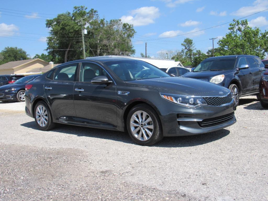 2016 Kia Optima EX AT's photo
