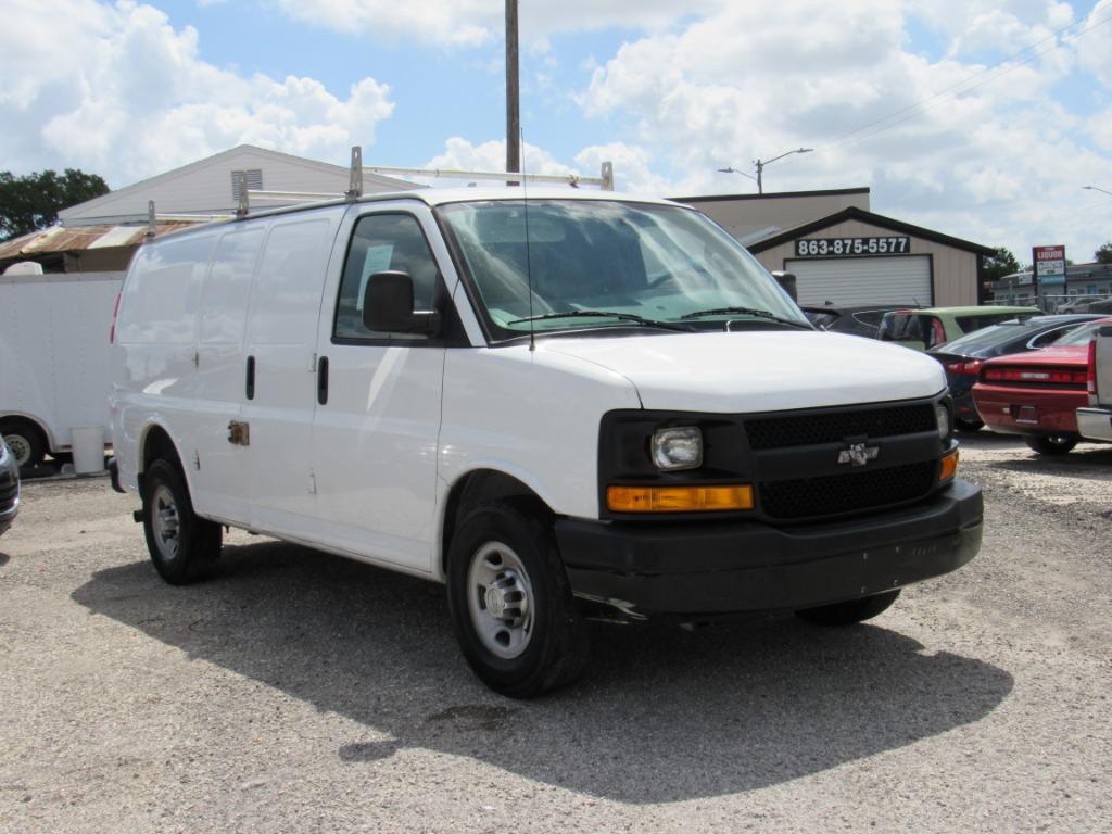 2017 Chevrolet Express 2500 Work Van HD's photo
